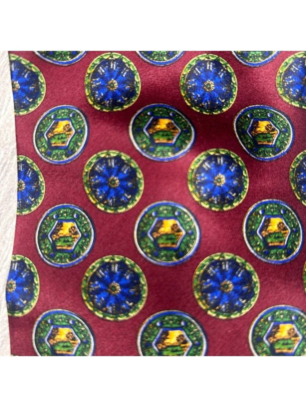 Gianfranco Ferre Italian 100% Silk Classic Medallion Designer Tie